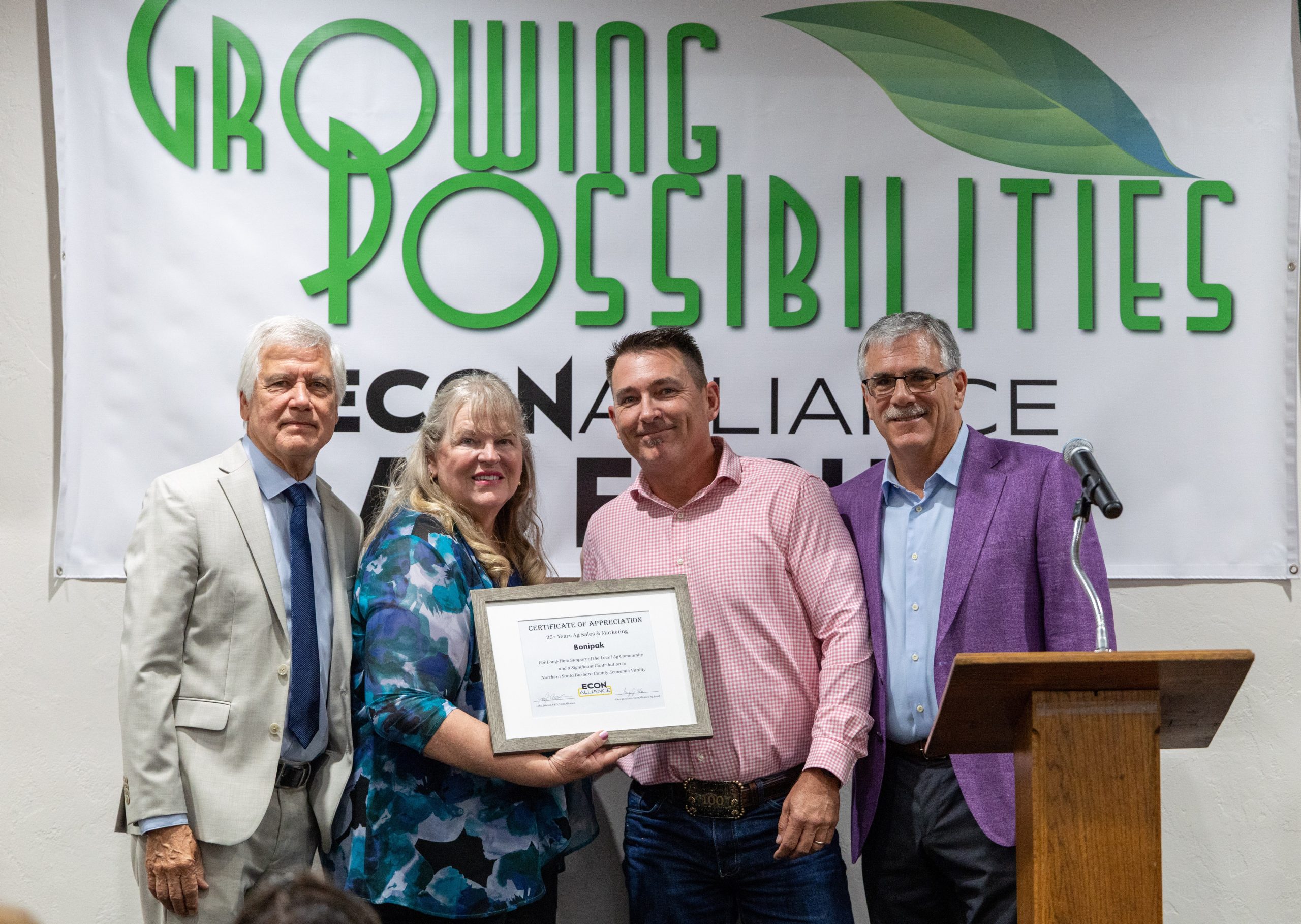 Bonipak- Stan Otremba accepting2 Ag Forum Recap: Big Shifts in Ag